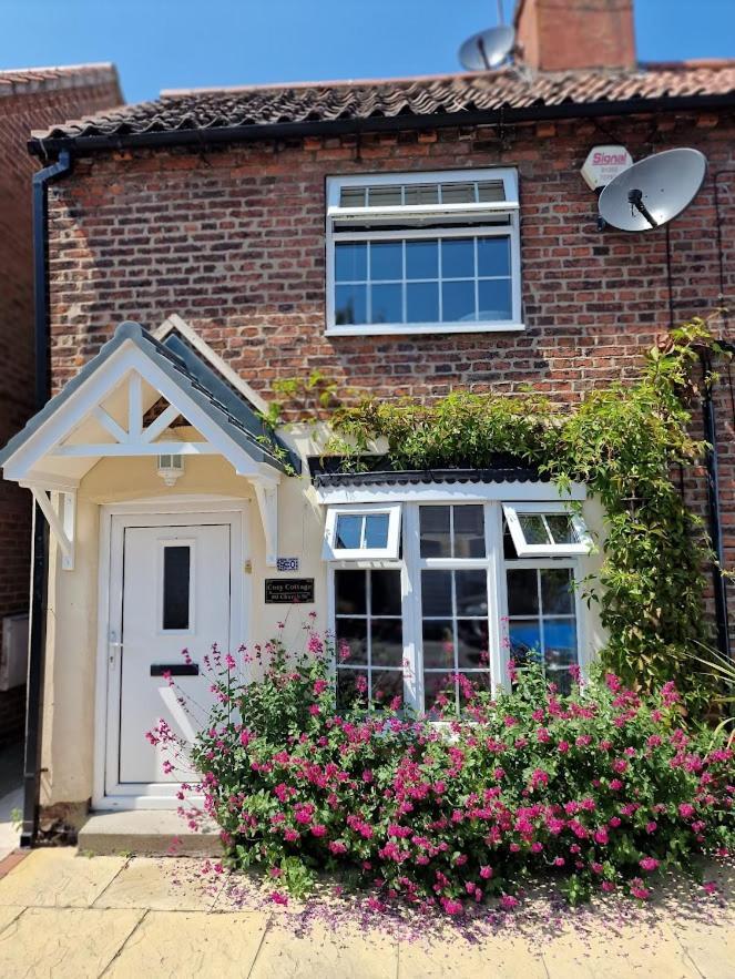 Cosy - 2 Bedroom - High End Furnishings *