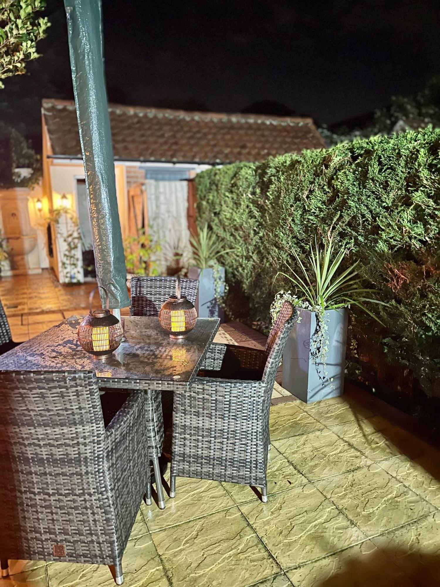 Apartment Cosy - 2 Bedroom - High End Furnishings *