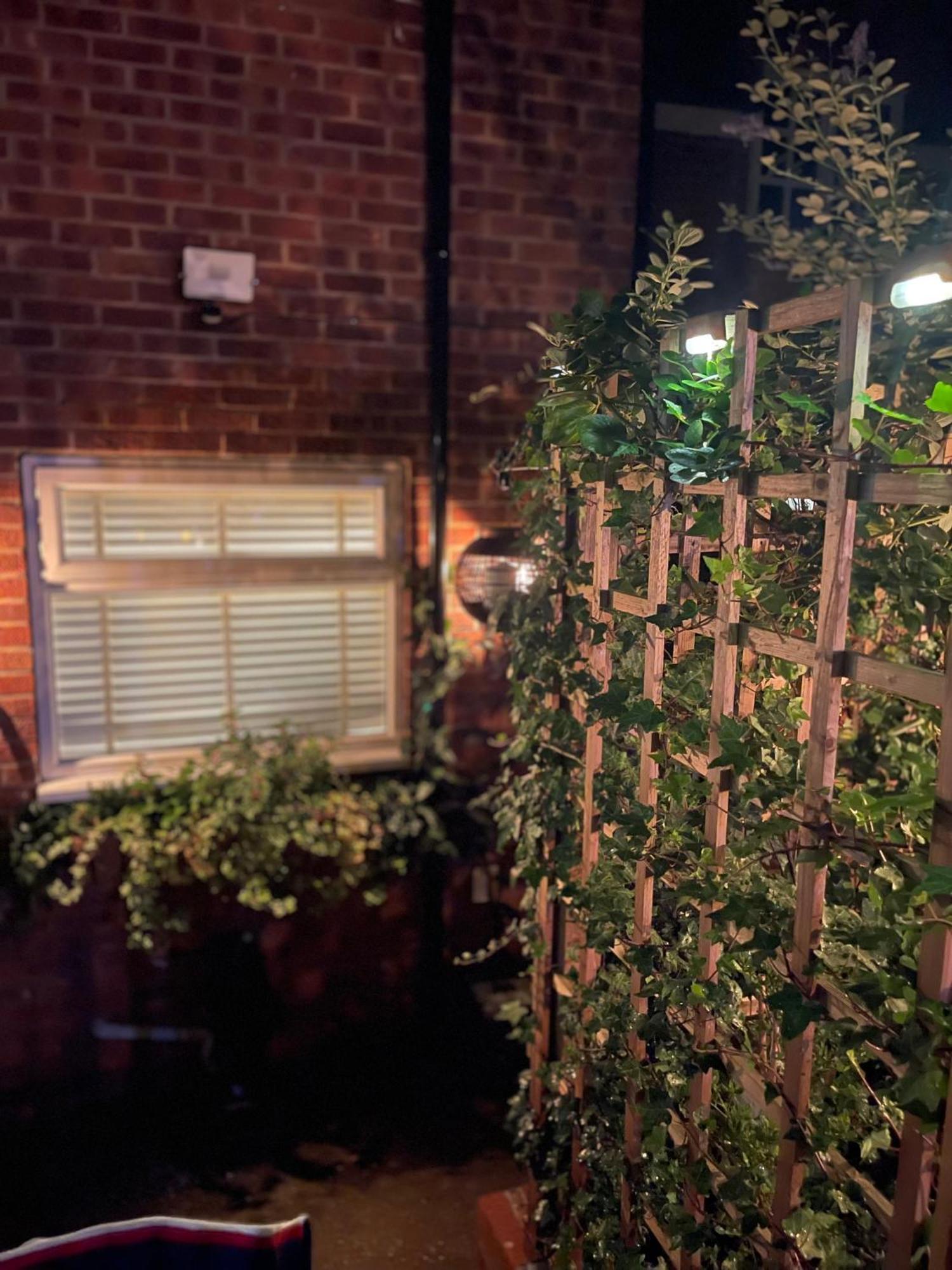 Cosy - 2 Bedroom - High End Furnishings Apartment Bawtry