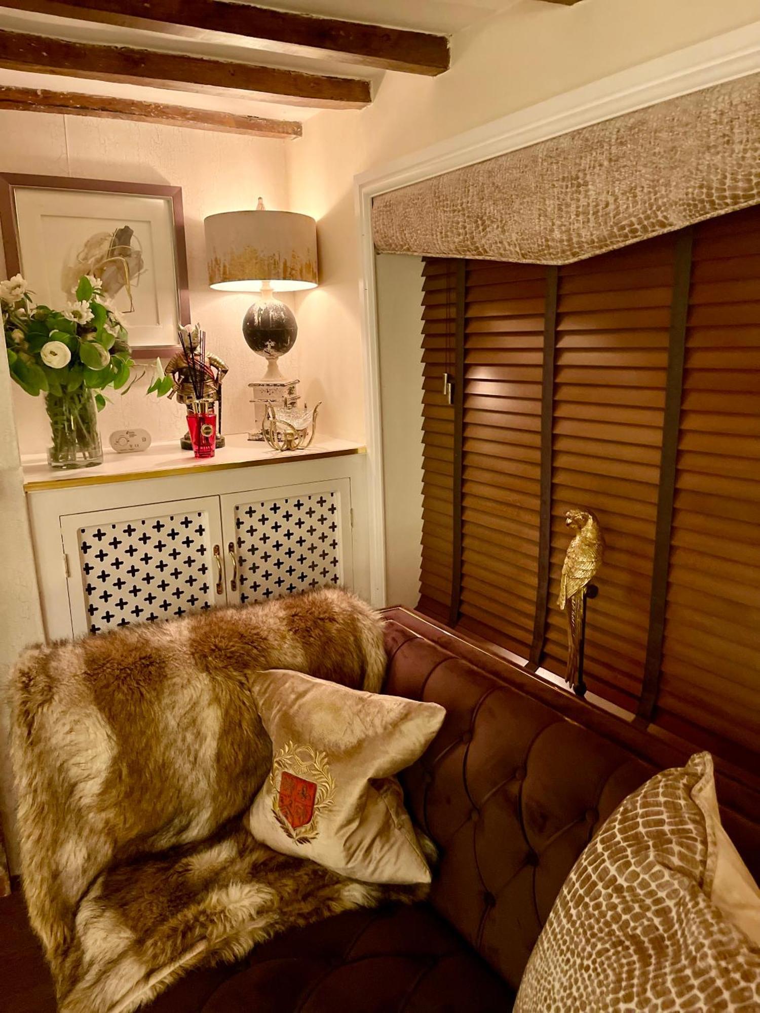 Cosy - 2 Bedroom - High End Furnishings